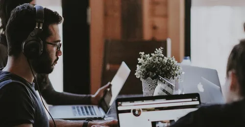 Elaboración de contenidos multimedia scorm para e-learning