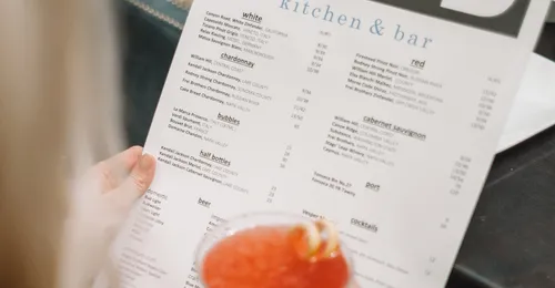 Planificación de menús y dietas especiales.