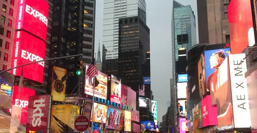 Publicidad y promoción comercial básica