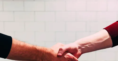 Fundamentos de comunicación con el cliente para la resolución de conflictos habituales