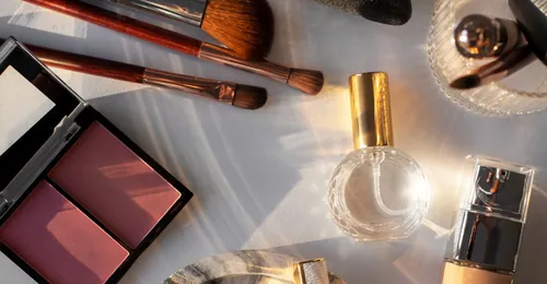 Ingredientes en la fabricación de perfumería y cosmética: tipología y aplicaciones. Nivel básico