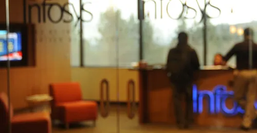 Recepción y atención al cliente en establecimientos de alojamiento.