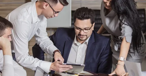 Metodología de gestión y desarrollo de proyectos de software con scrum.