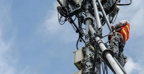 Montaje y mantenimiento de instalaciones de antenas colectivas e individuales