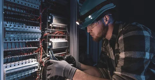 Desarrollo de proyectos de infraestructuras de telecomunicación de redes de voz y datos en el entornos de edificios