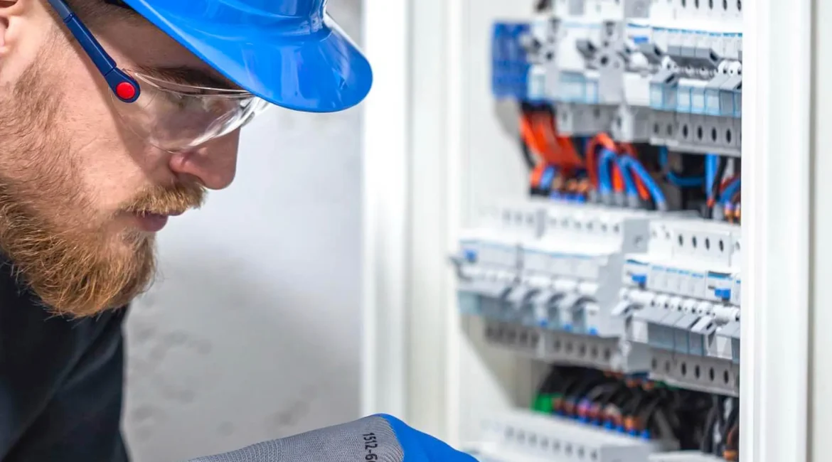 Montaje y mantenimiento de instalaciones de telefonía y comunicación interior