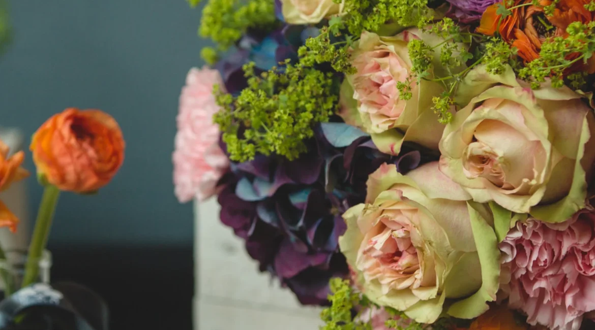 Composiciones florales para Navidad y otras festividades